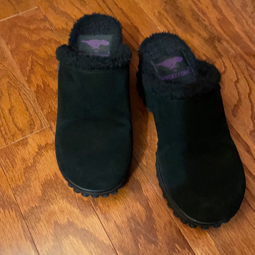 Rocket Dog Size 7 Black Clogs